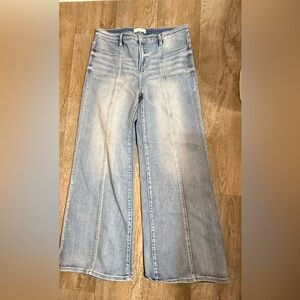 Light Wash Women’s Risen Jeans